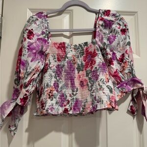 Express Floral Top With Puffy Short Sleeve
